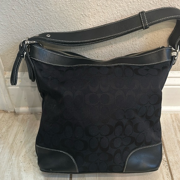 Coach Handbags - Authentic coach shoulder bag